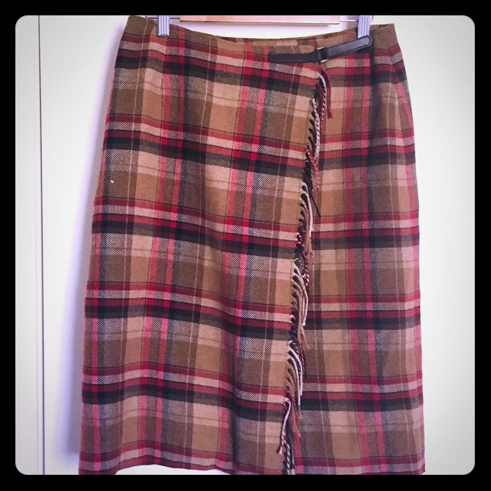 Wool skirts, mid length